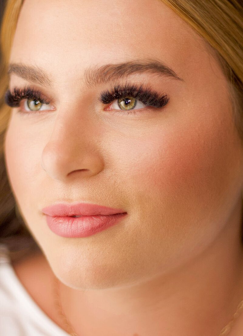 Natural lash extension look
